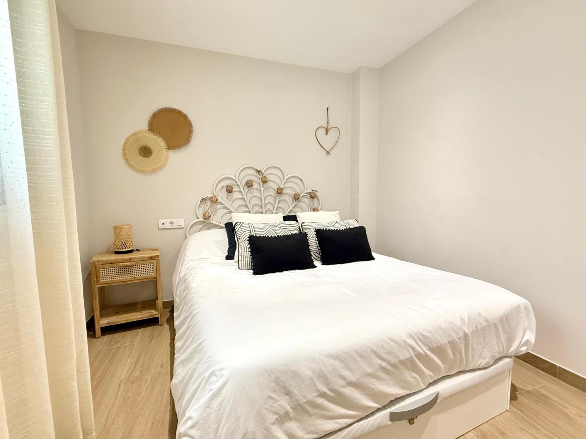 Luna Holidays City Center And Beach Fuengirola Bagian luar foto