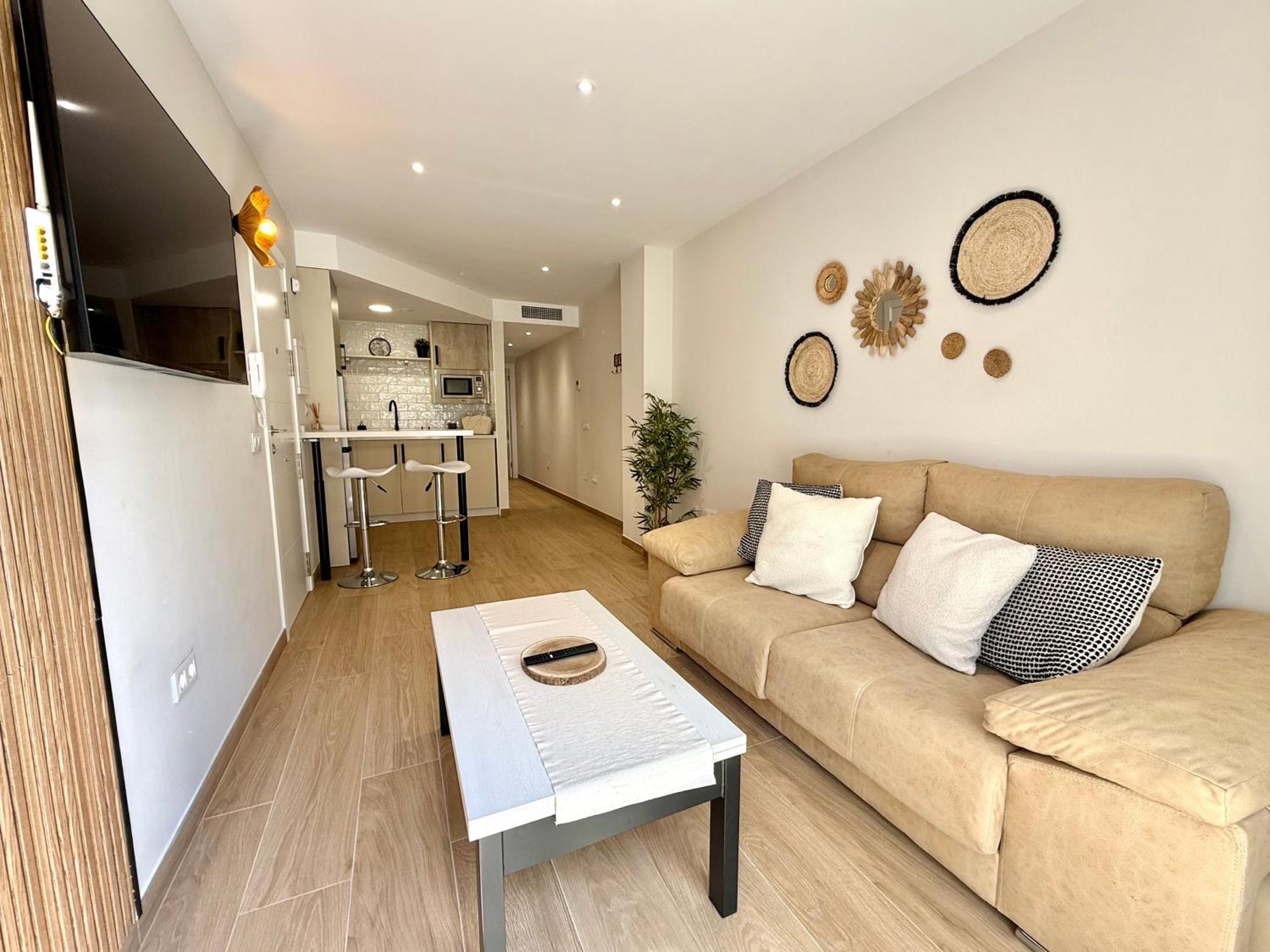 Luna Holidays City Center And Beach Fuengirola Bagian luar foto